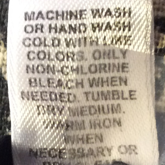 Larry Levine Woman Gingham Check Shorts - Picture 8 of 8